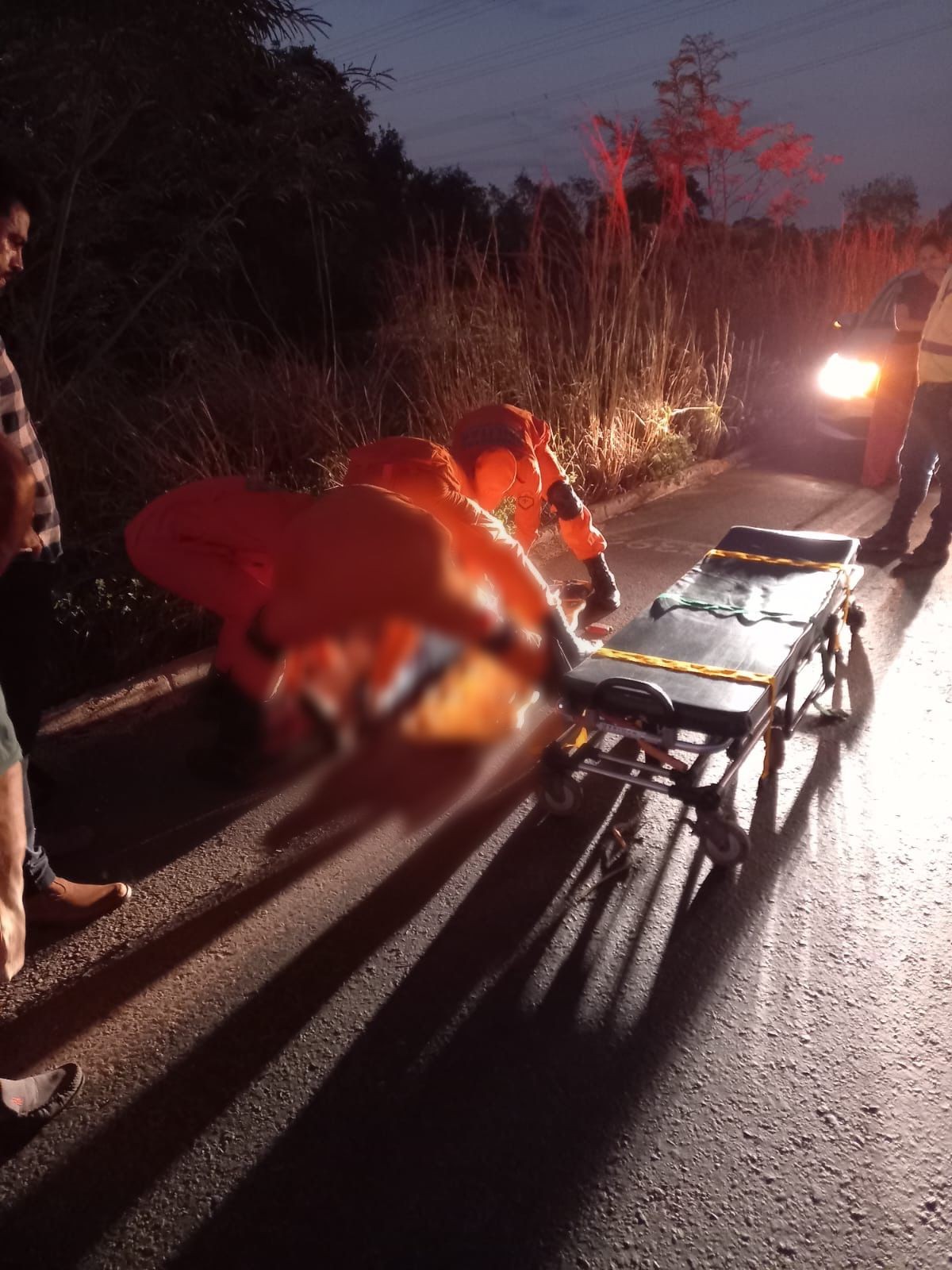 Motociclista ferido por roda solta de carretinha na TO-335 em Colinas do Tocantins