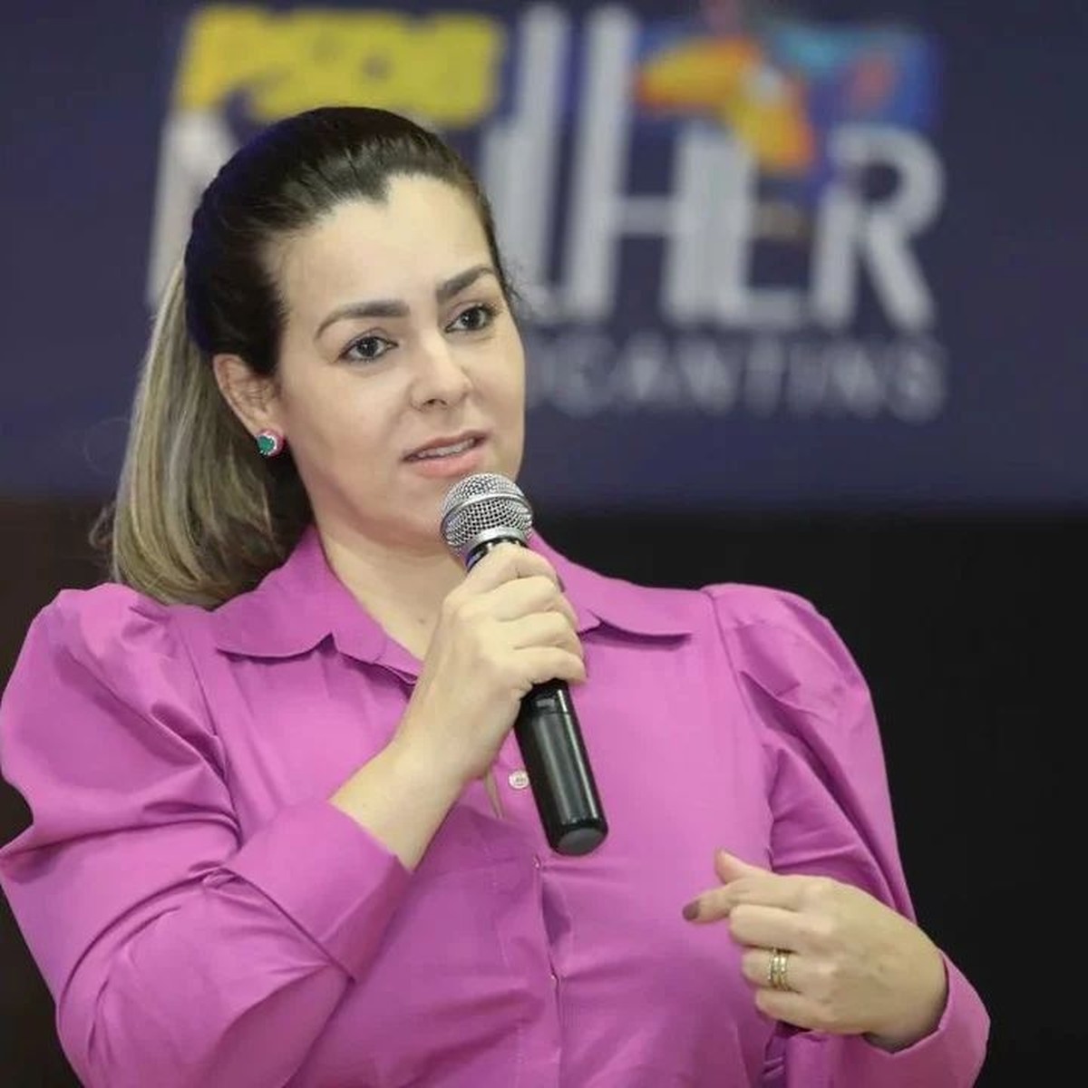 Desempenho da Prefeita Cinthia Ribeiro: Cumprimento de apenas 5 das 36 promessas<div>feitas durante sua campanha.