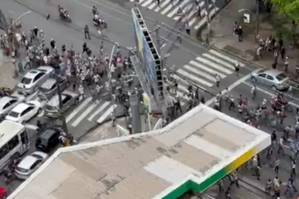 Guerra de torcidas organizadas: Violência a céu aberto choca moradores do Recife!